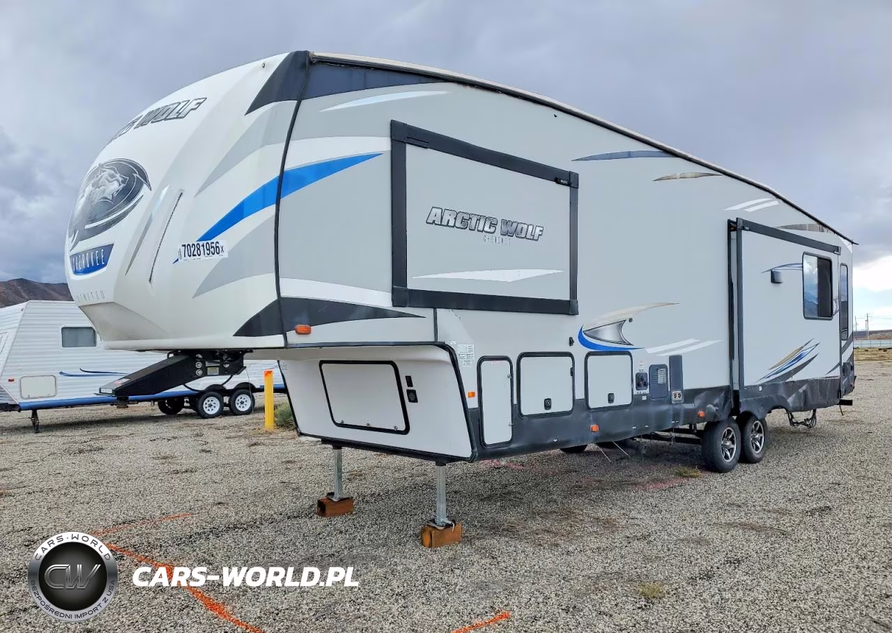 2021 Forest River Arctic Wolf Camper VIN:5ZT3CK1B2M0706200 - 2