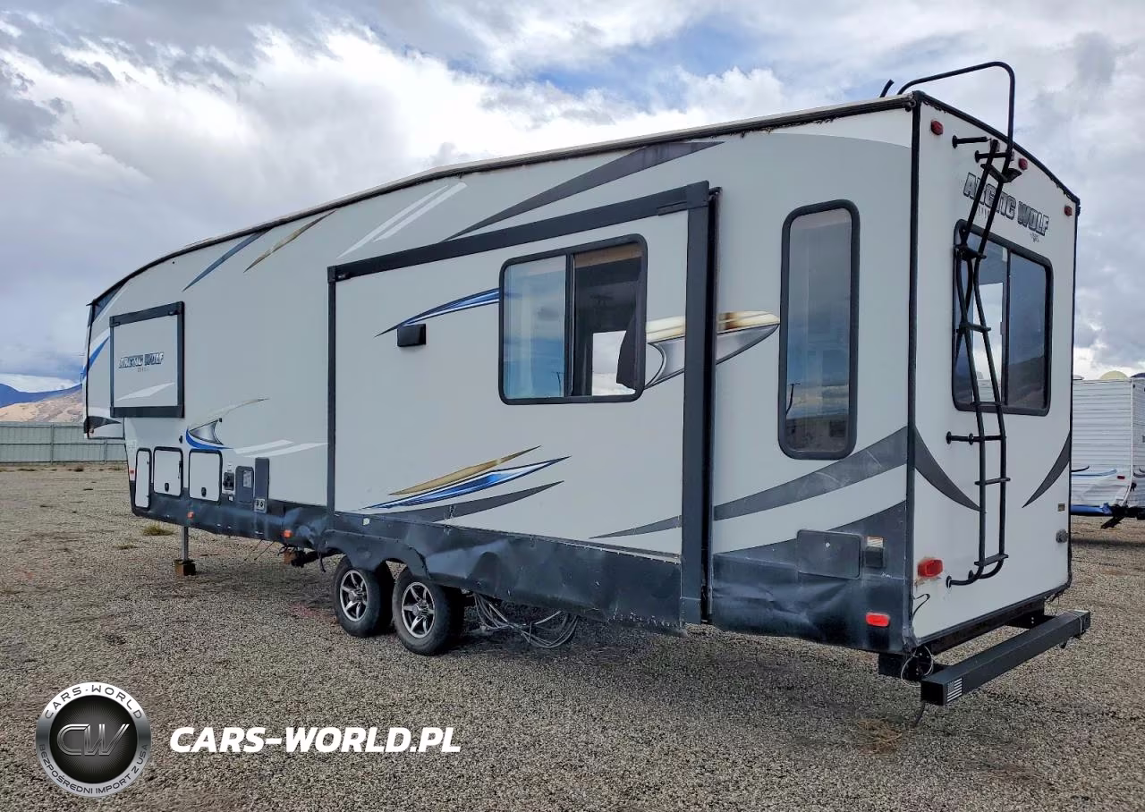 2021 Forest River Arctic Wolf Camper VIN:5ZT3CK1B2M0706200 - 3