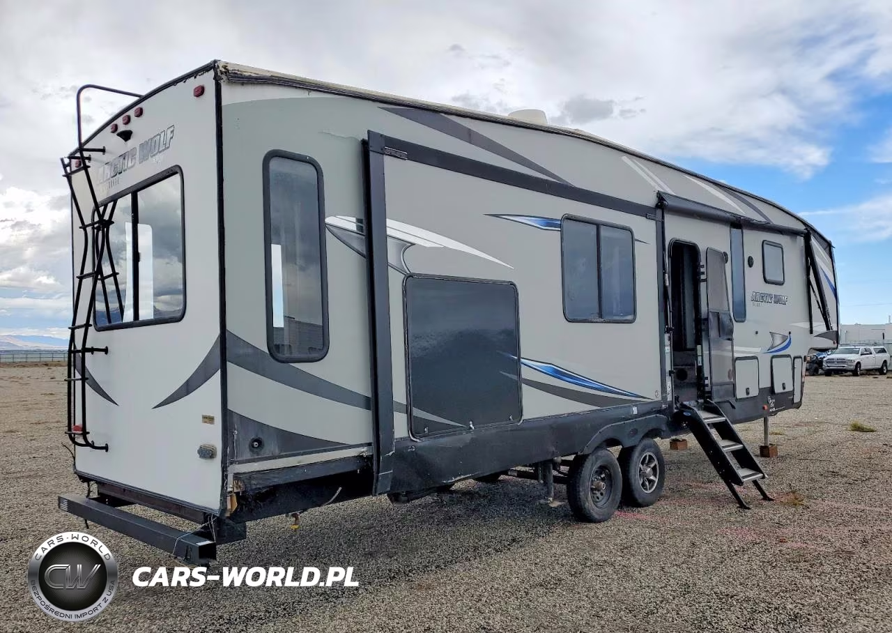 2021 Forest River Arctic Wolf Camper VIN:5ZT3CK1B2M0706200 - 4