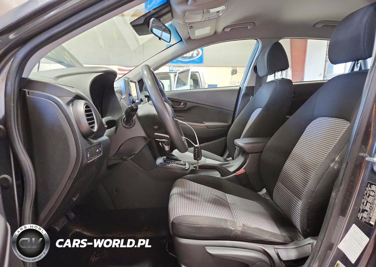 2021 Hyundai Kona Se VIN:KM8K1CAAXMU736954 - 7