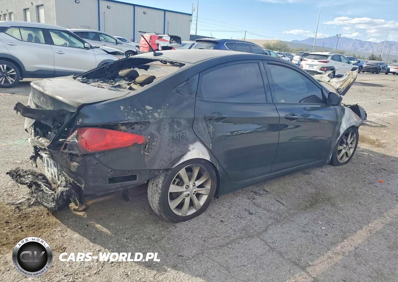 2012 Hyundai Accent Gls VIN:KMHCU4AE7CU179844 - 3