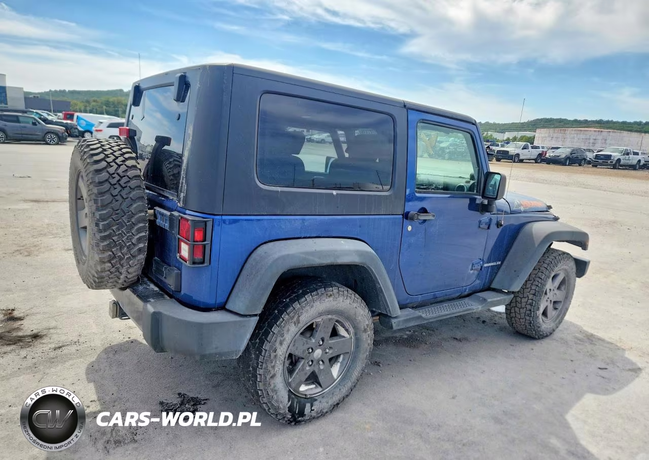 2010 Jeep Wrangler Sport VIN:1J4AA2D1XAL205383 - 3