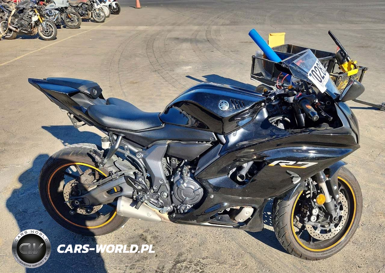 2023 Yamaha Yzfr7