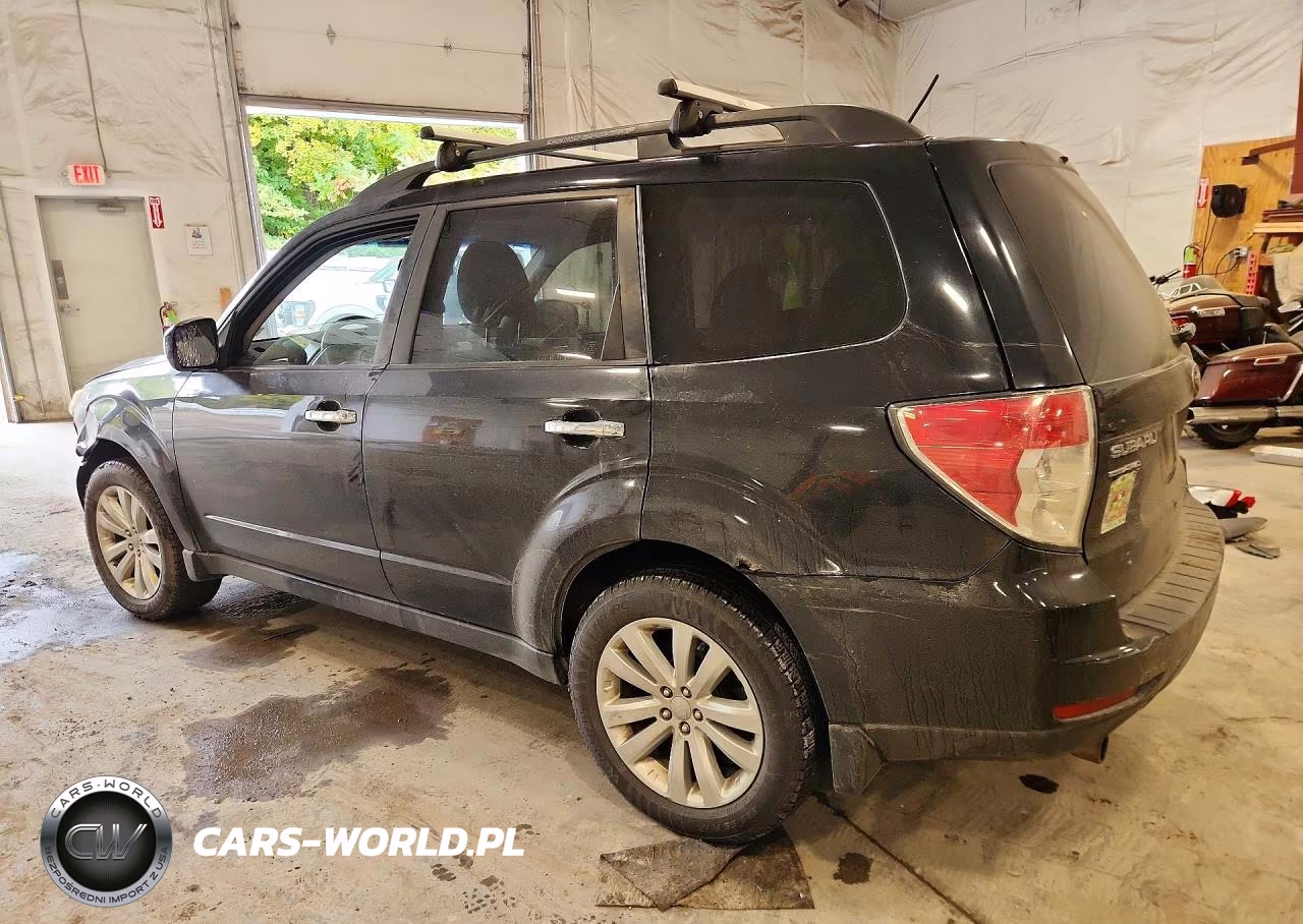 2013 Subaru Forester 2.5X Premium VIN:JF2SHADC5DH430093 - 2