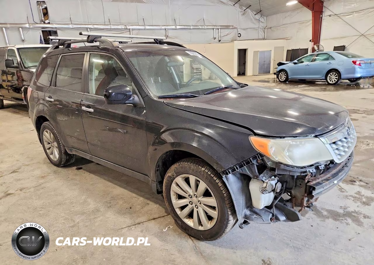 2013 Subaru Forester 2.5X Premium VIN:JF2SHADC5DH430093 - 4