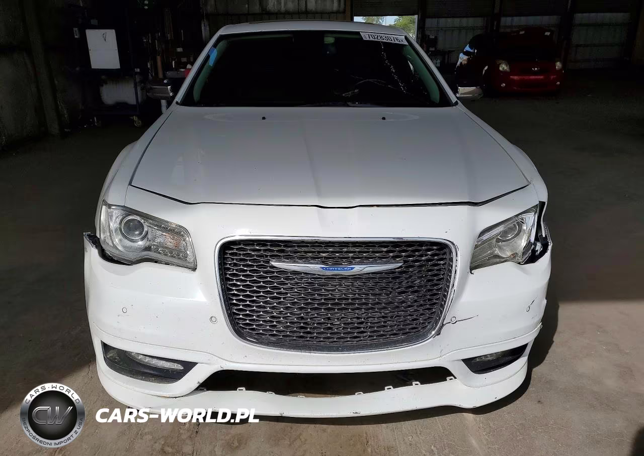 2018 Chrysler 300 Limited VIN:2C3CCAKG9JH268552 - 5