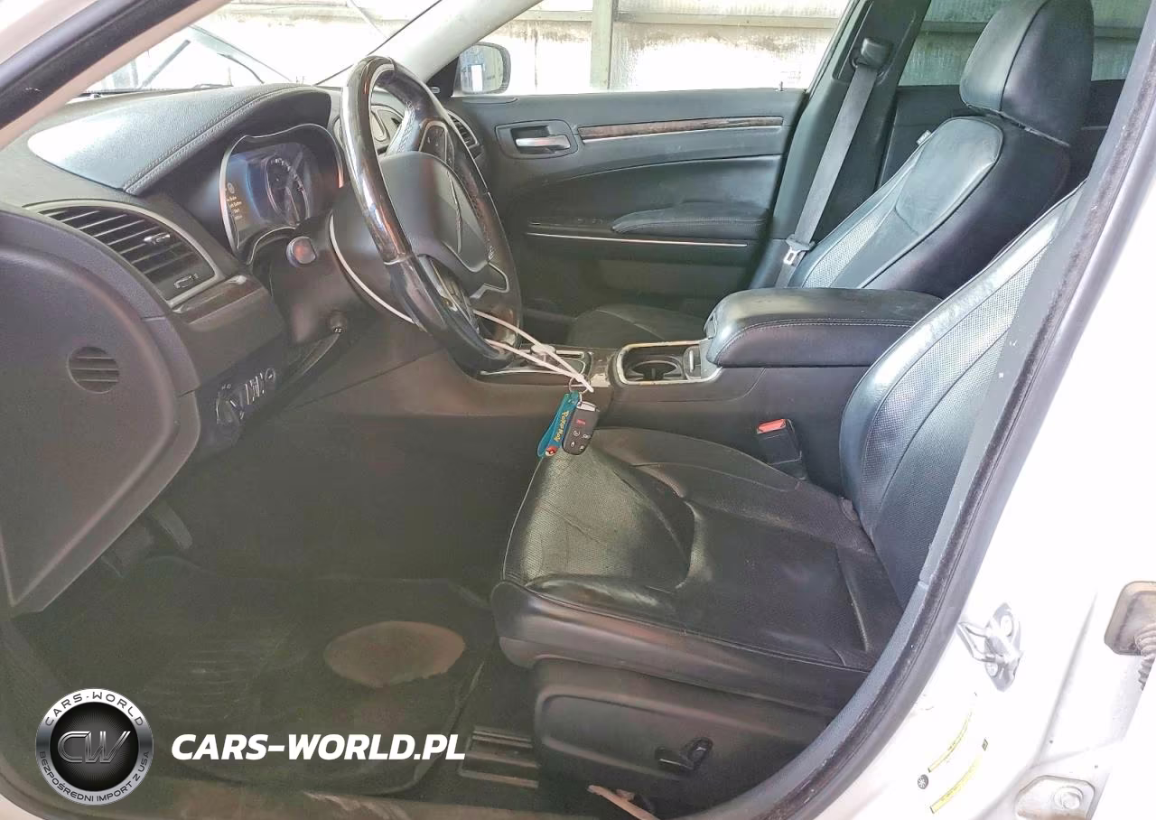 2018 Chrysler 300 Limited VIN:2C3CCAKG9JH268552 - 7