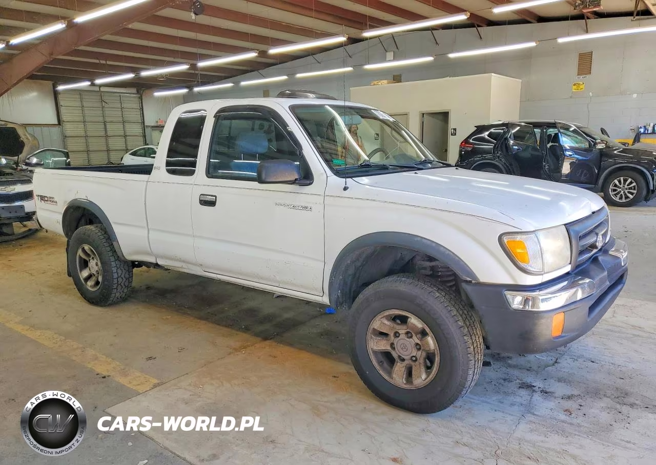 2000 Toyota Tacoma V6 VIN:4TAWN72N0YZ612389 - 4