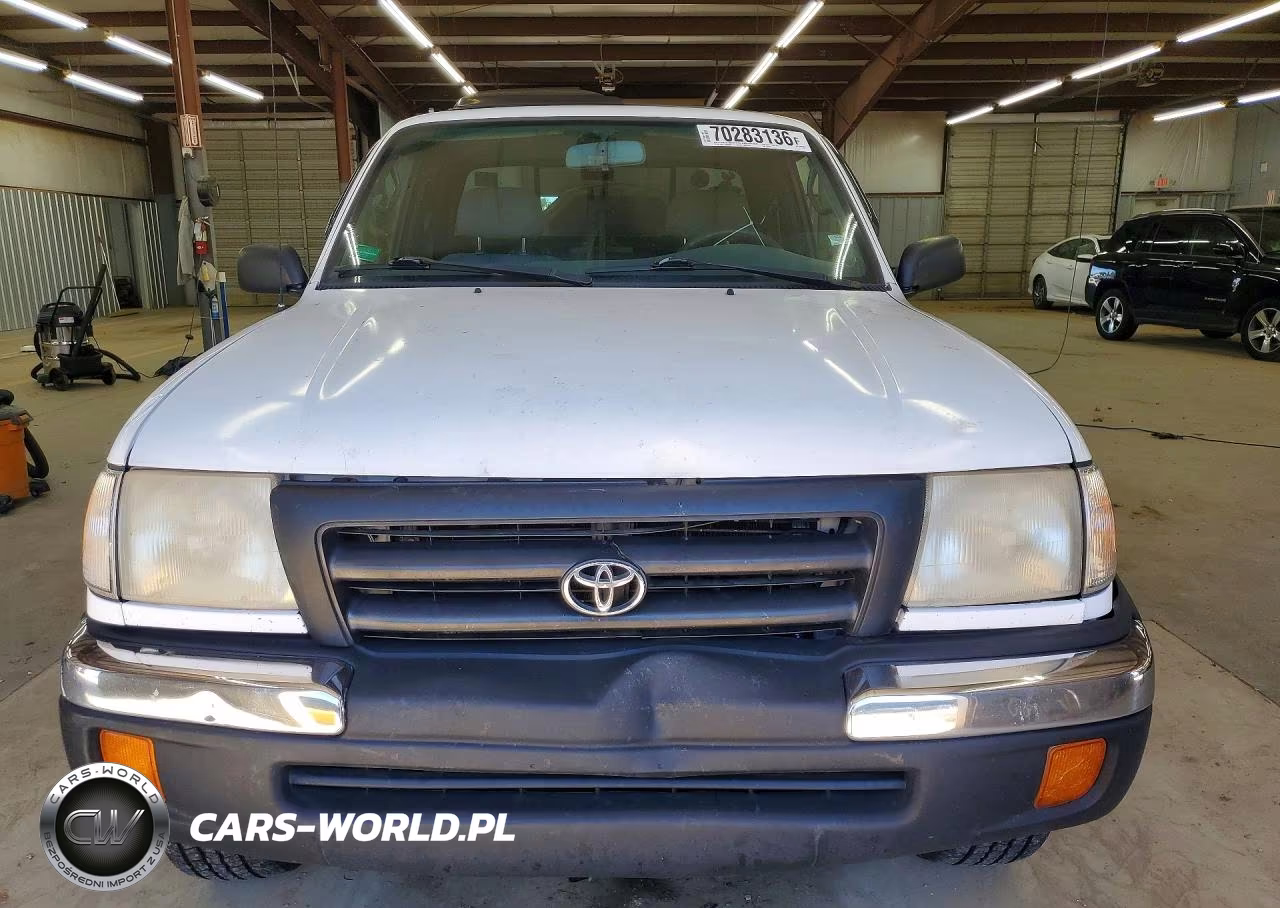 2000 Toyota Tacoma V6 VIN:4TAWN72N0YZ612389 - 5