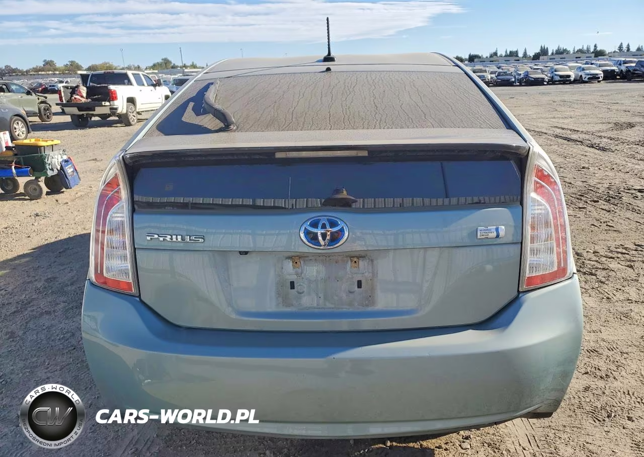 2014 Toyota Prius Three VIN:JTDKN3DU0E1831654 - 6