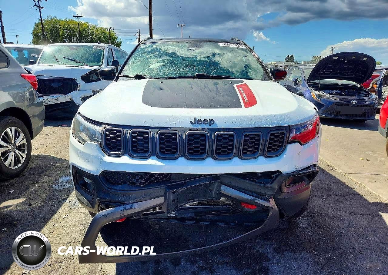 2025 Jeep Compass Trailhawk VIN:3C4NJDDN6ST557372 - 5