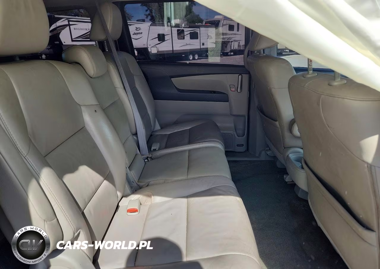 2011 Honda Odyssey Touring VIN:5FNRL5H92BB076502 - 11