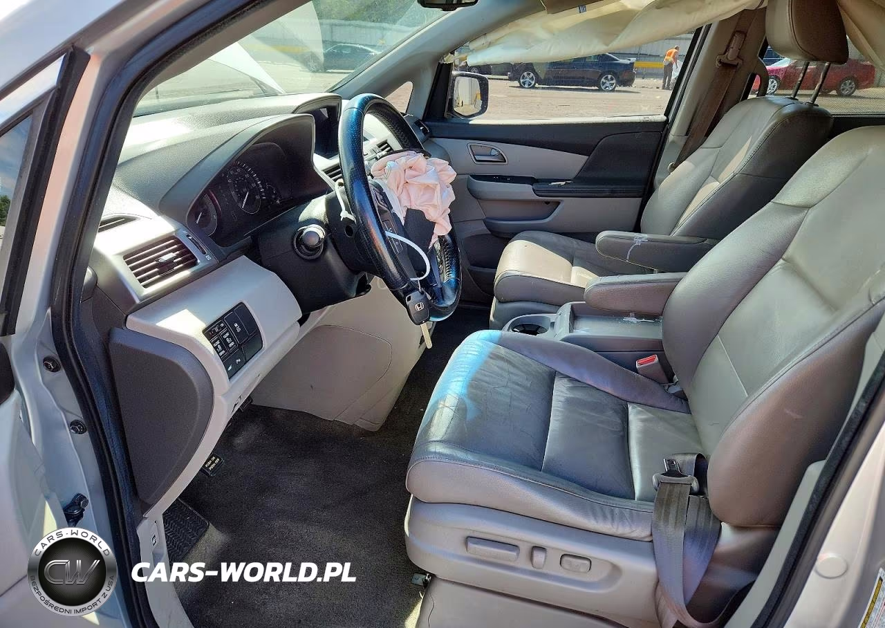 2011 Honda Odyssey Touring VIN:5FNRL5H92BB076502 - 7