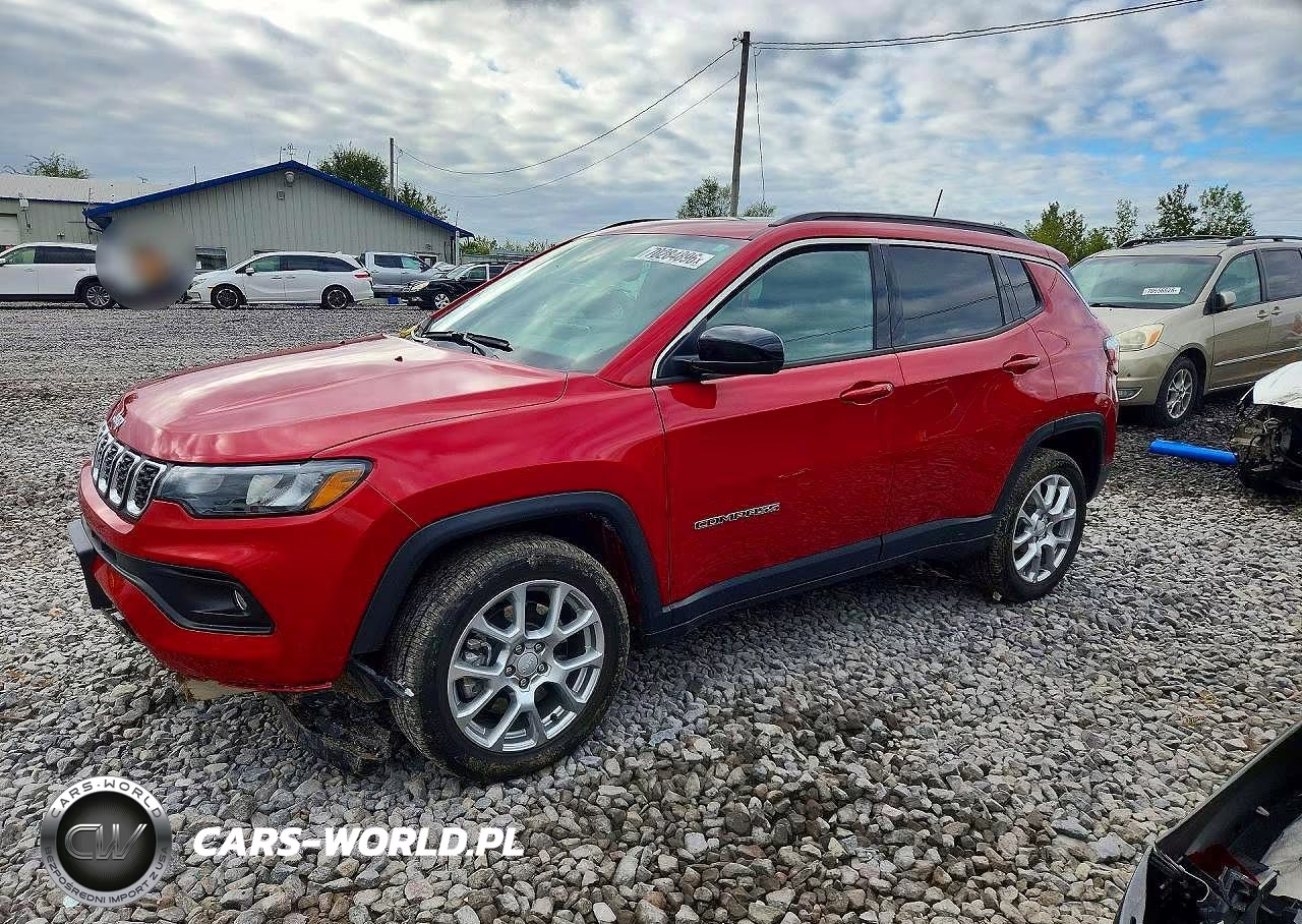2024 Jeep Compass Latitude Lux – zdjęcie 1 z 12