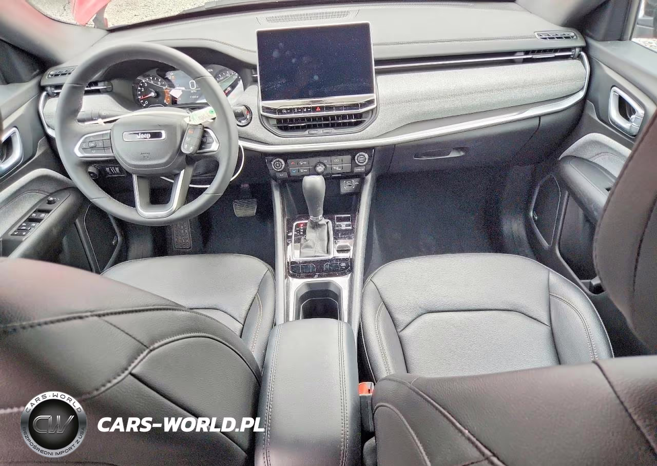 2024 Jeep Compass Latitude Lux VIN:3C4NJDFN9RT175585 - 8