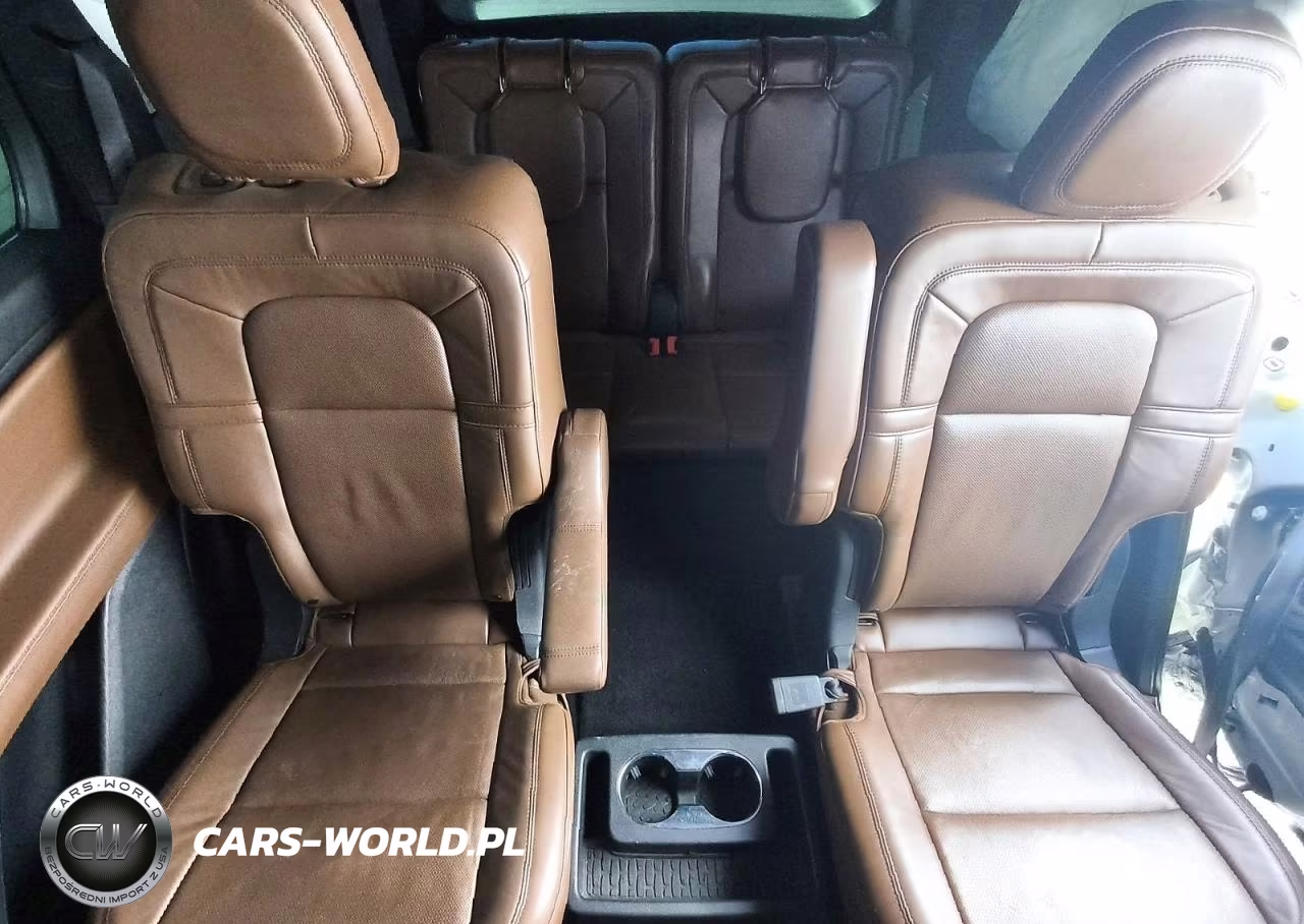 2020 Lincoln Aviator Reserve VIN:5LM5J7XC4LGL11009 - 10