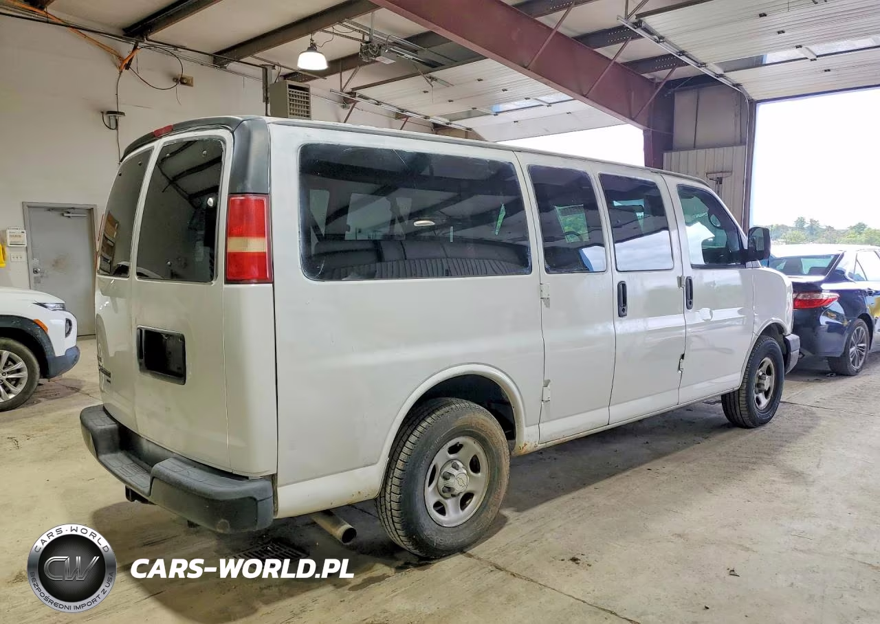 2007 Chevrolet Express G1500 VIN:1GNFH15Z571213439 - 3