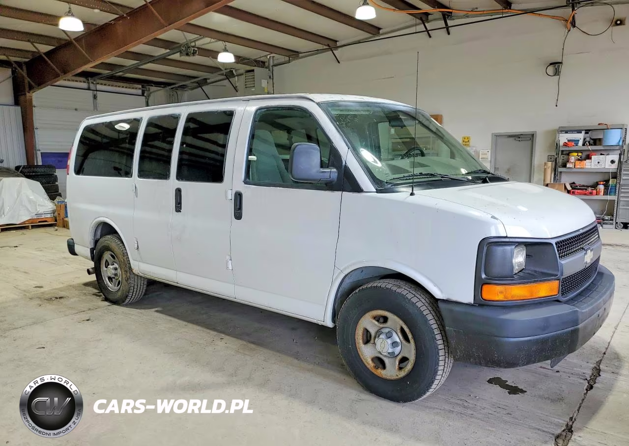 2007 Chevrolet Express G1500 VIN:1GNFH15Z571213439 - 4