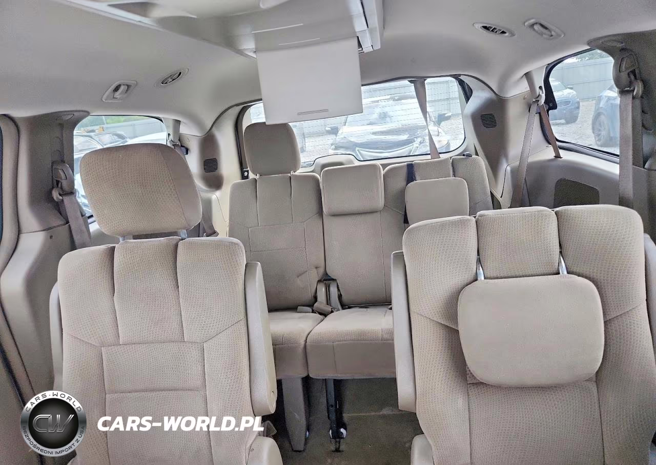 2012 Chrysler Town & Country Touring VIN:2C4RC1BG7CR158196 - 10
