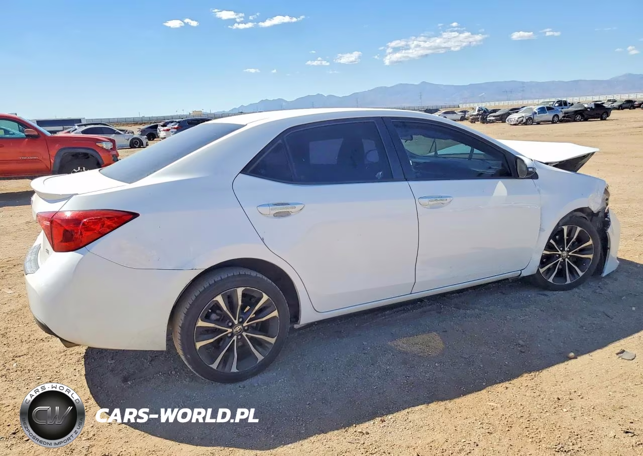 2018 Toyota Corolla Se VIN:2T1BURHEXJC028736 - 3