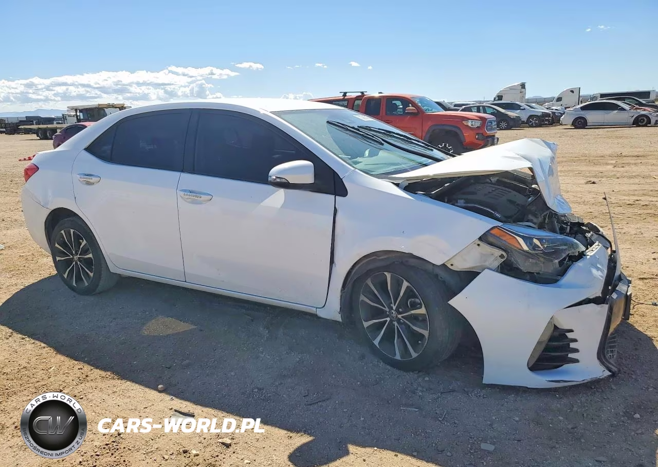 2018 Toyota Corolla Se VIN:2T1BURHEXJC028736 - 4