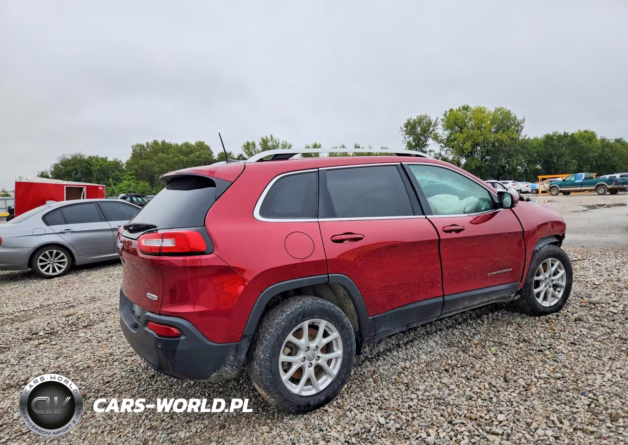 2017 Jeep Cherokee Latitude VIN:1C4PJMCB8HW590795 - 3