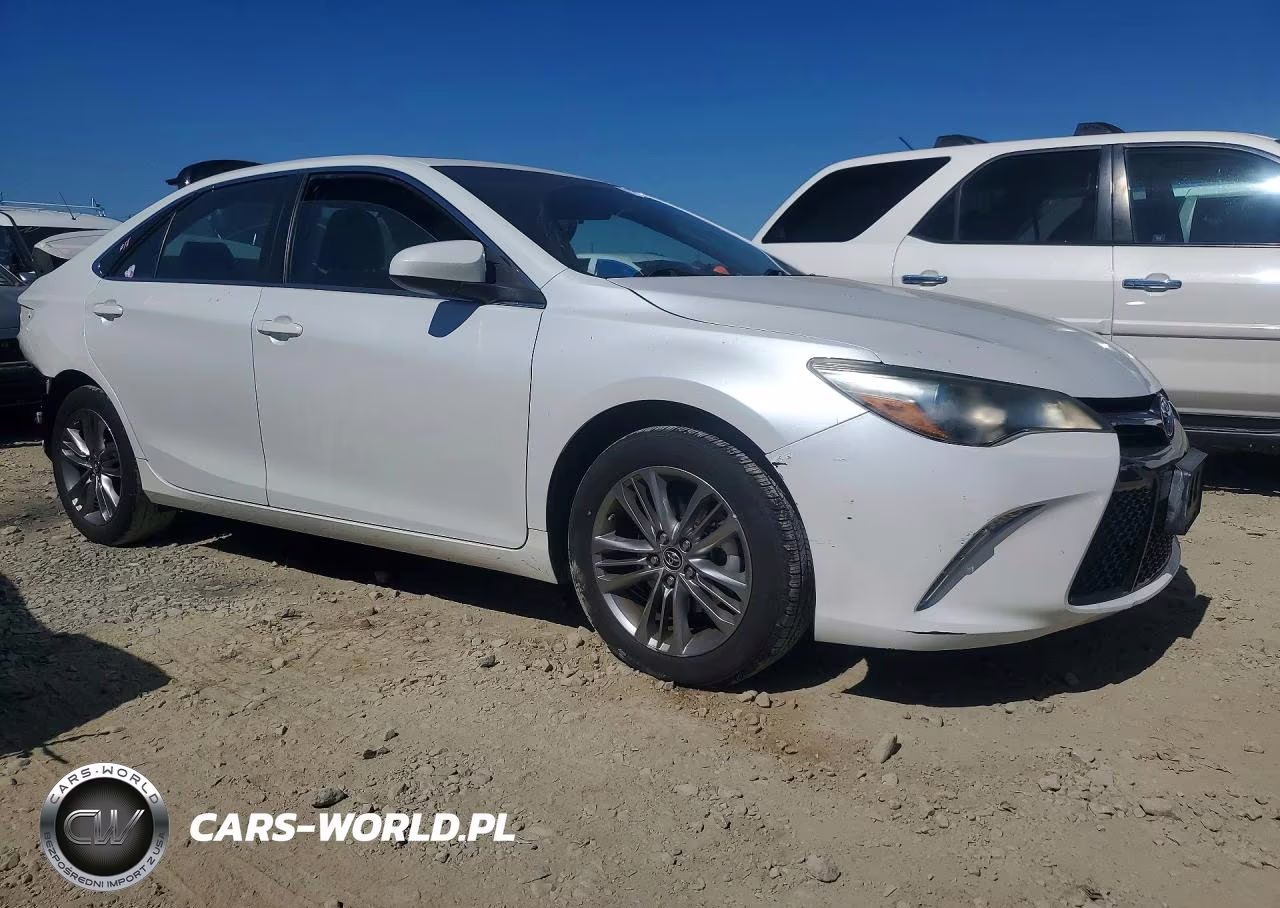 2015 Toyota Camry Se VIN:4T1BF1FK9FU083608 - 4