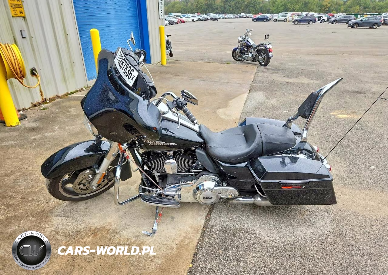 2013 Harley-Davidson Flhx Street Glide VIN:1HD1KBM19DB644747 - 3