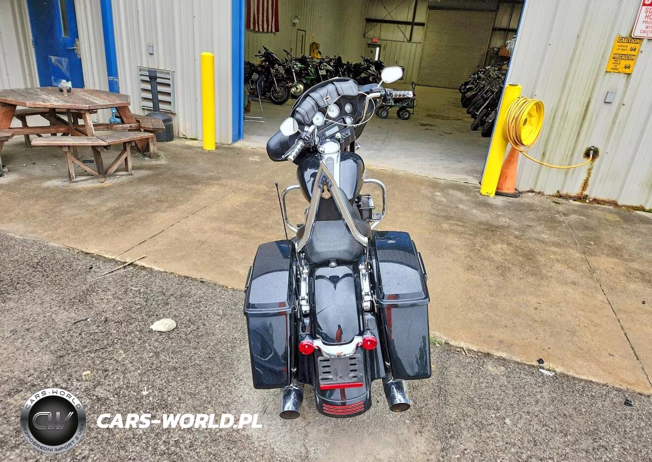 2013 Harley-Davidson Flhx Street Glide VIN:1HD1KBM19DB644747 - 4