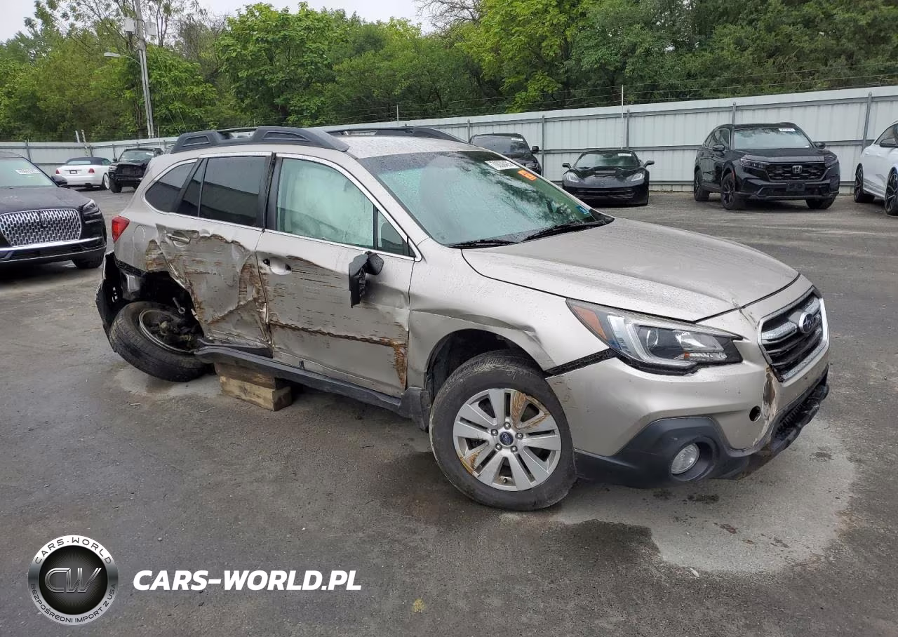2018 Subaru Outback 2.5I Premium 2.5I Premium VIN:4S4BSACC2J3317840 - 4