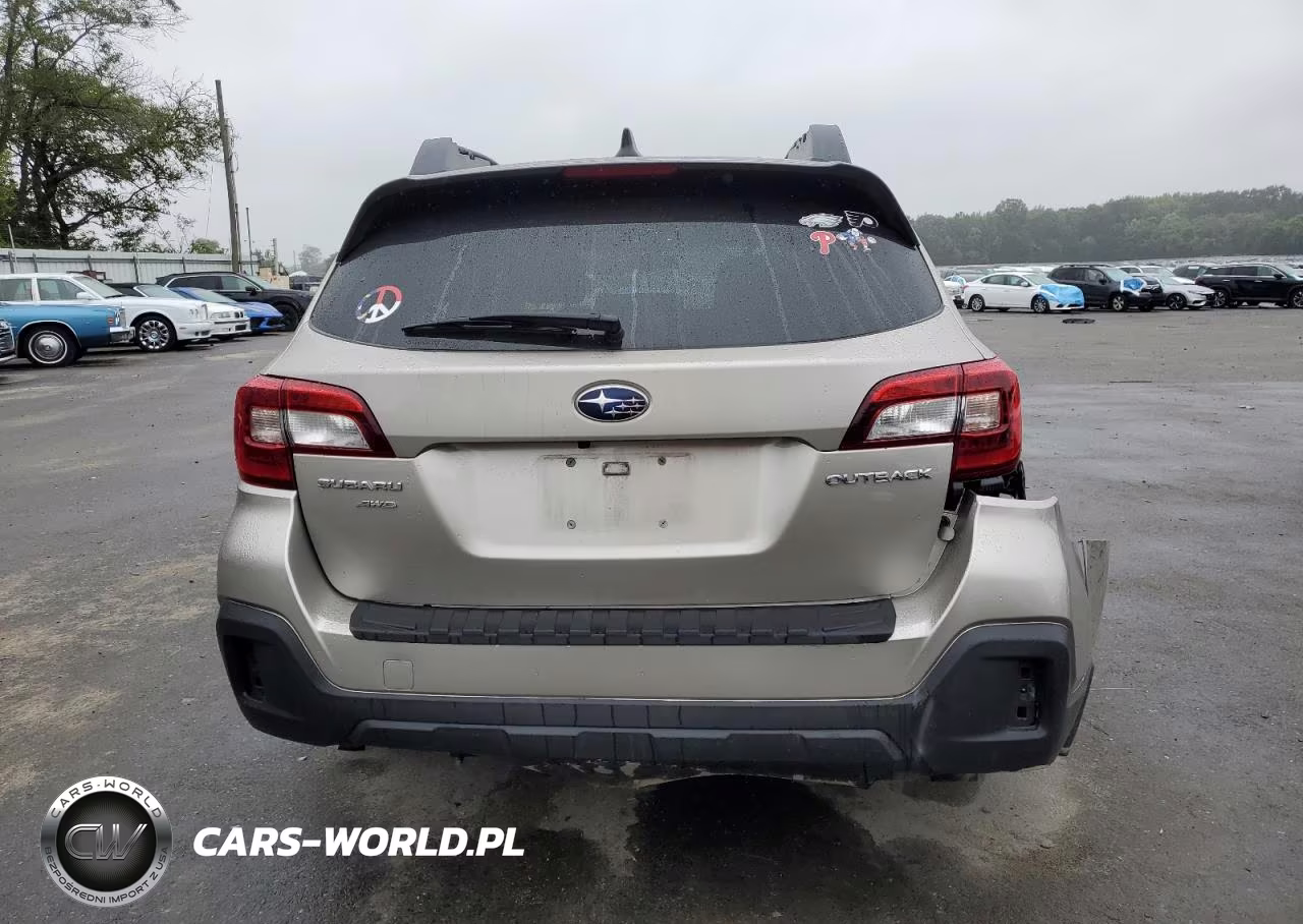 2018 Subaru Outback 2.5I Premium 2.5I Premium VIN:4S4BSACC2J3317840 - 6