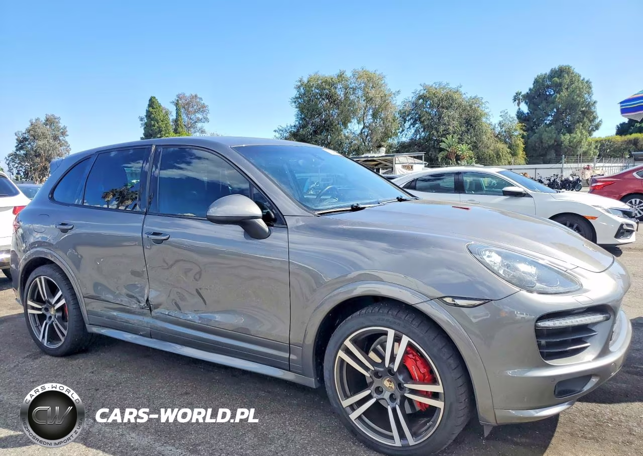 2013 Porsche Cayenne Gts VIN:WP1AD2A28DLA79926 - 4