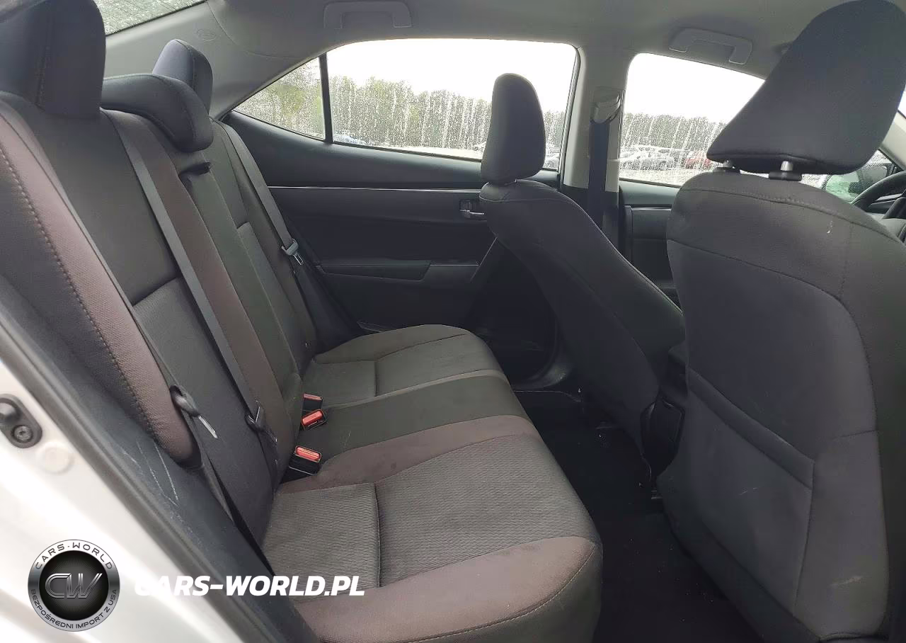 2017 Toyota Corolla Le VIN:5YFBURHE2HP707135 - 10