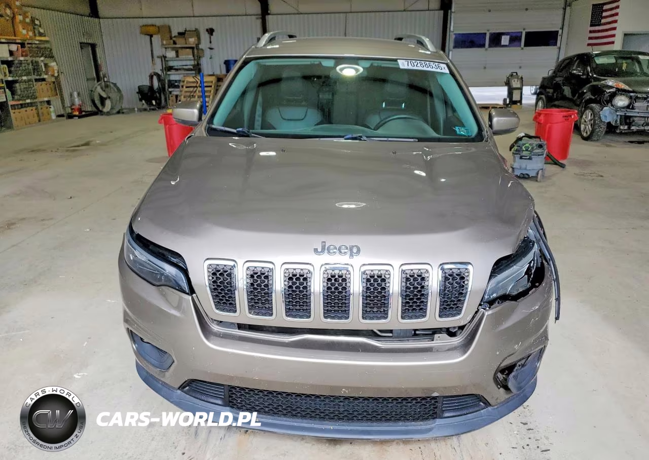 2019 Jeep Cherokee Latitude Plus VIN:1C4PJMLB2KD372063 - 5