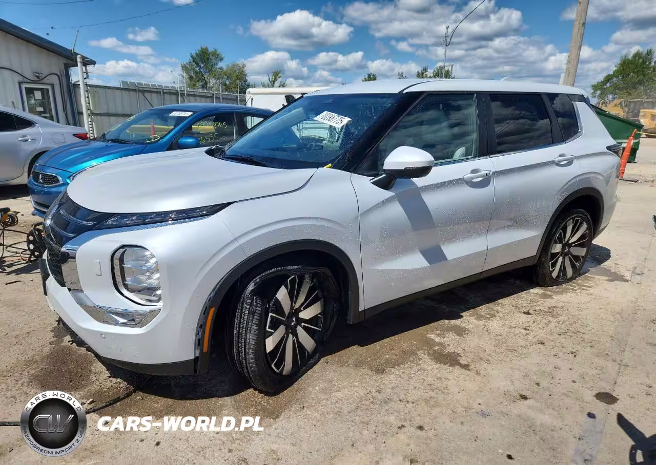 2025 Mitsubishi Outlander Se