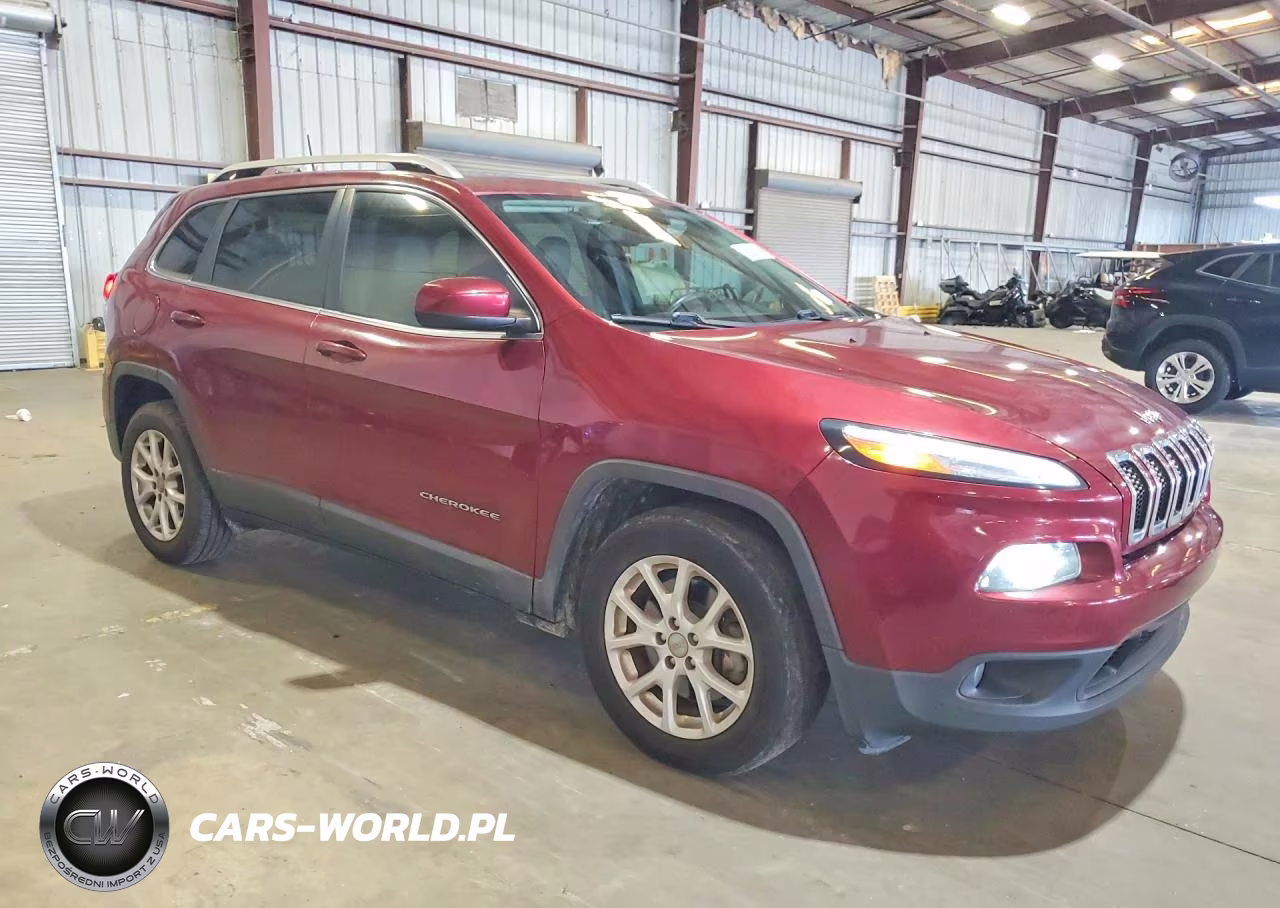 2018 Jeep Cherokee Latitude Plus VIN:1C4PJLLX0JD605829 - 4