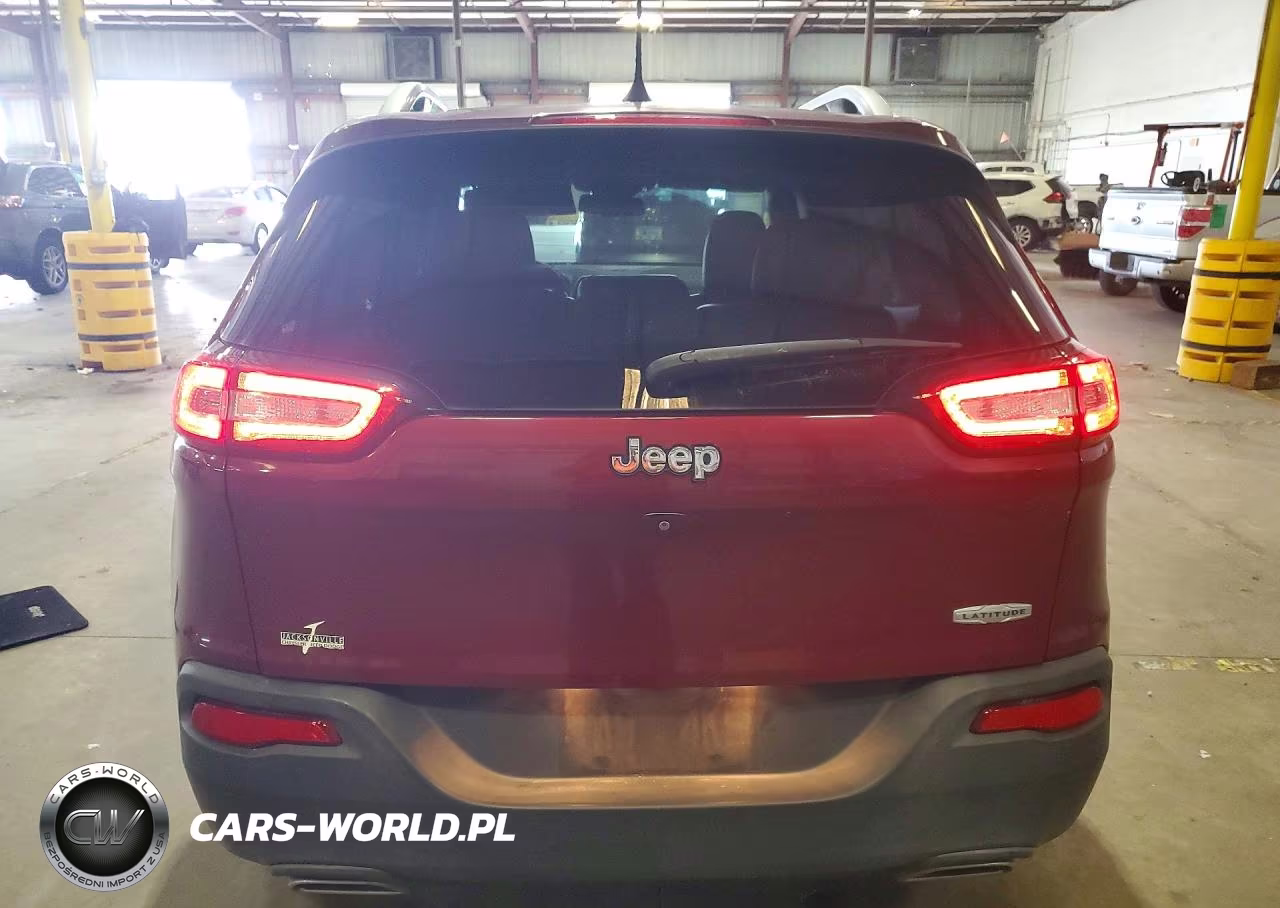 2018 Jeep Cherokee Latitude Plus VIN:1C4PJLLX0JD605829 - 6