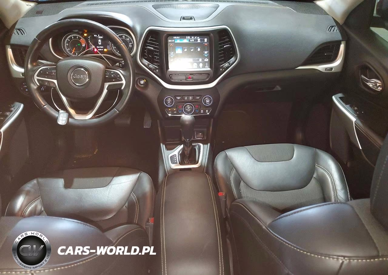 2018 Jeep Cherokee Latitude Plus VIN:1C4PJLLX0JD605829 - 8