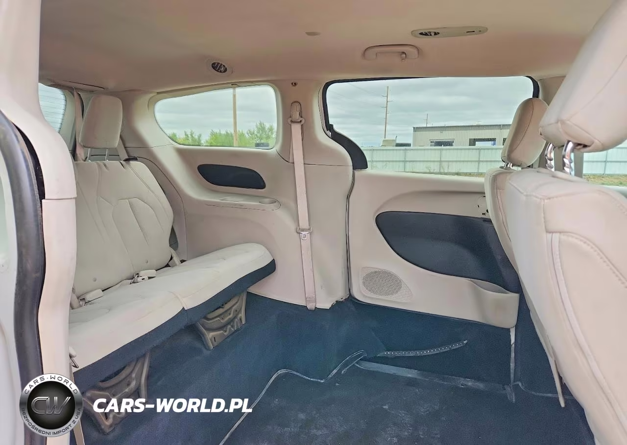 2017 Chrysler Pacifica Lx VIN:2C4RC1CG5HR500945 - 11