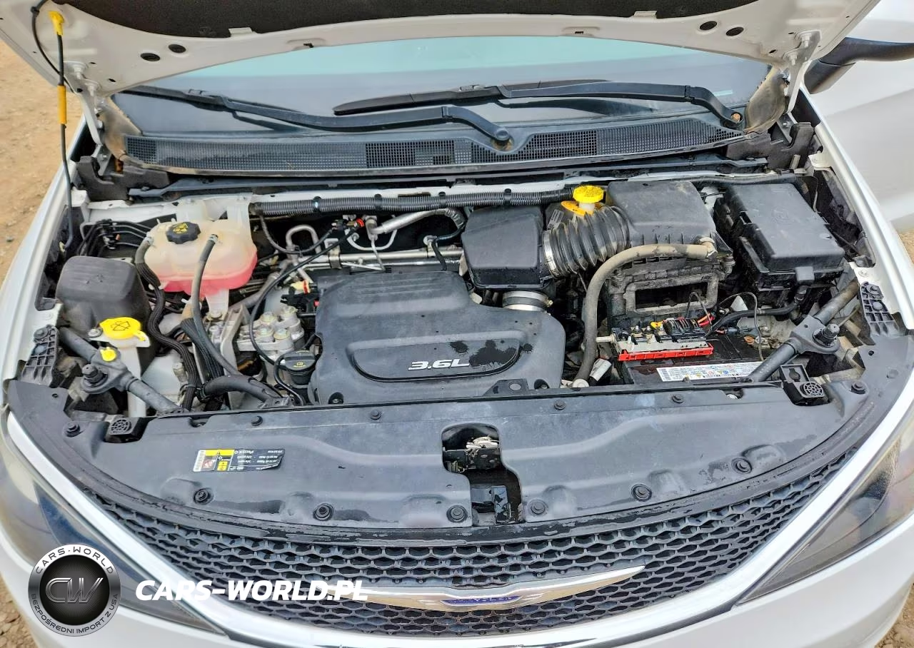 2017 Chrysler Pacifica Lx VIN:2C4RC1CG5HR500945 - 12