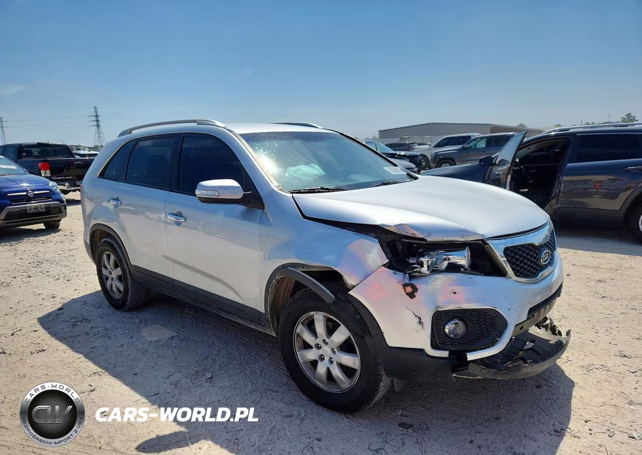 2011 Kia Sorento Lx VIN:5XYKT4A16BG053328 - 4