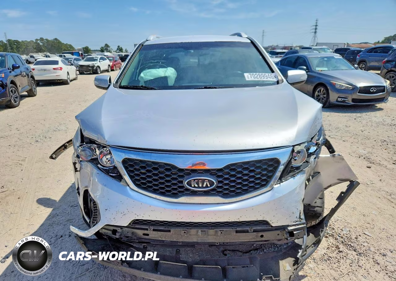 2011 Kia Sorento Lx VIN:5XYKT4A16BG053328 - 5