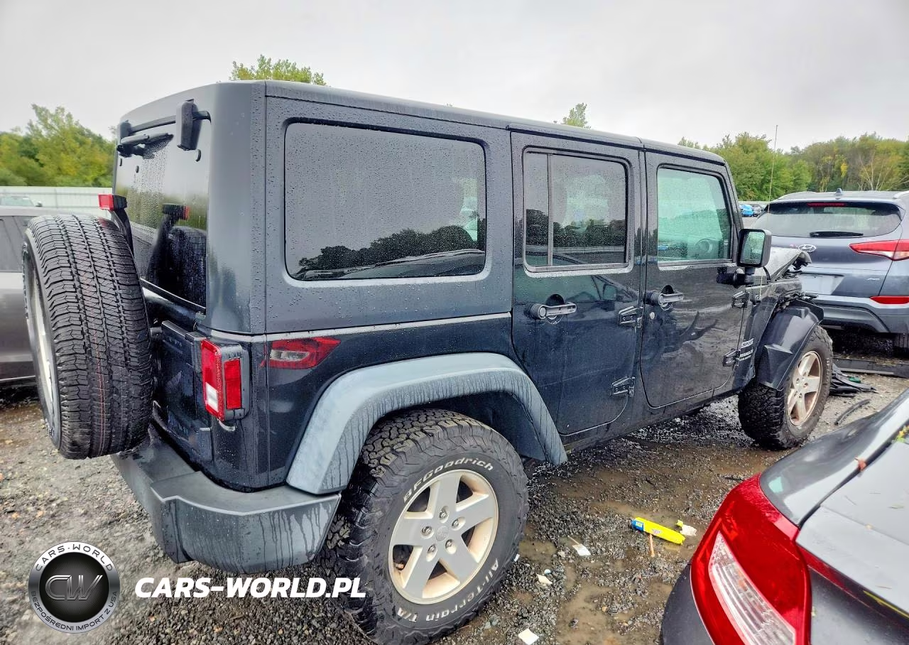 2017 Jeep Wrangler Unlimited Sport VIN:1C4BJWDGXHL663358 - 3