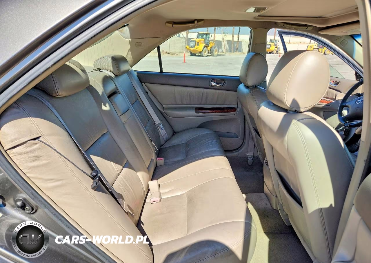 2002 Toyota Camry Xle V6 VIN:JTDBF30K920008515 - 10