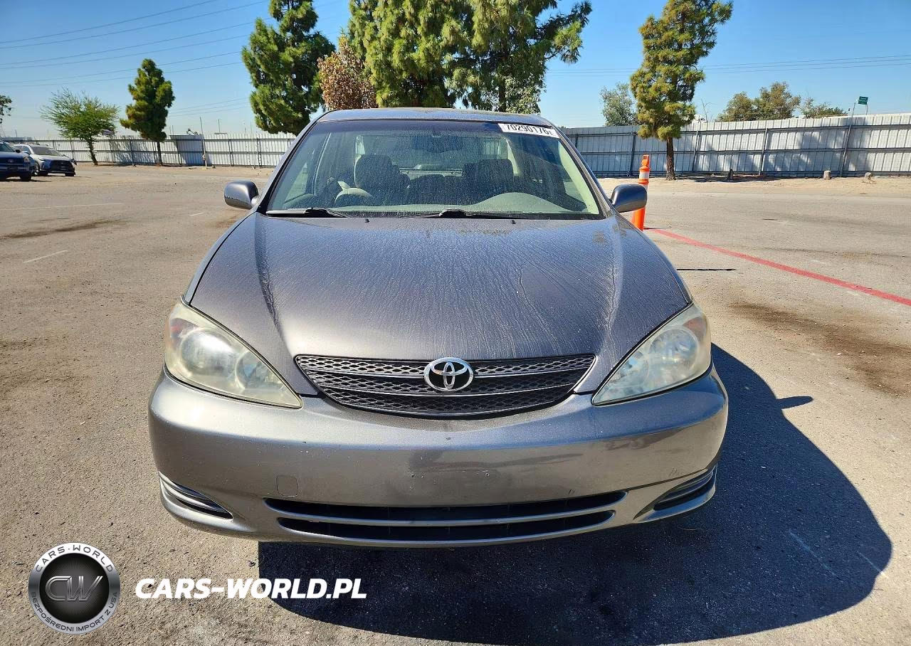 2002 Toyota Camry Xle V6 VIN:JTDBF30K920008515 - 5