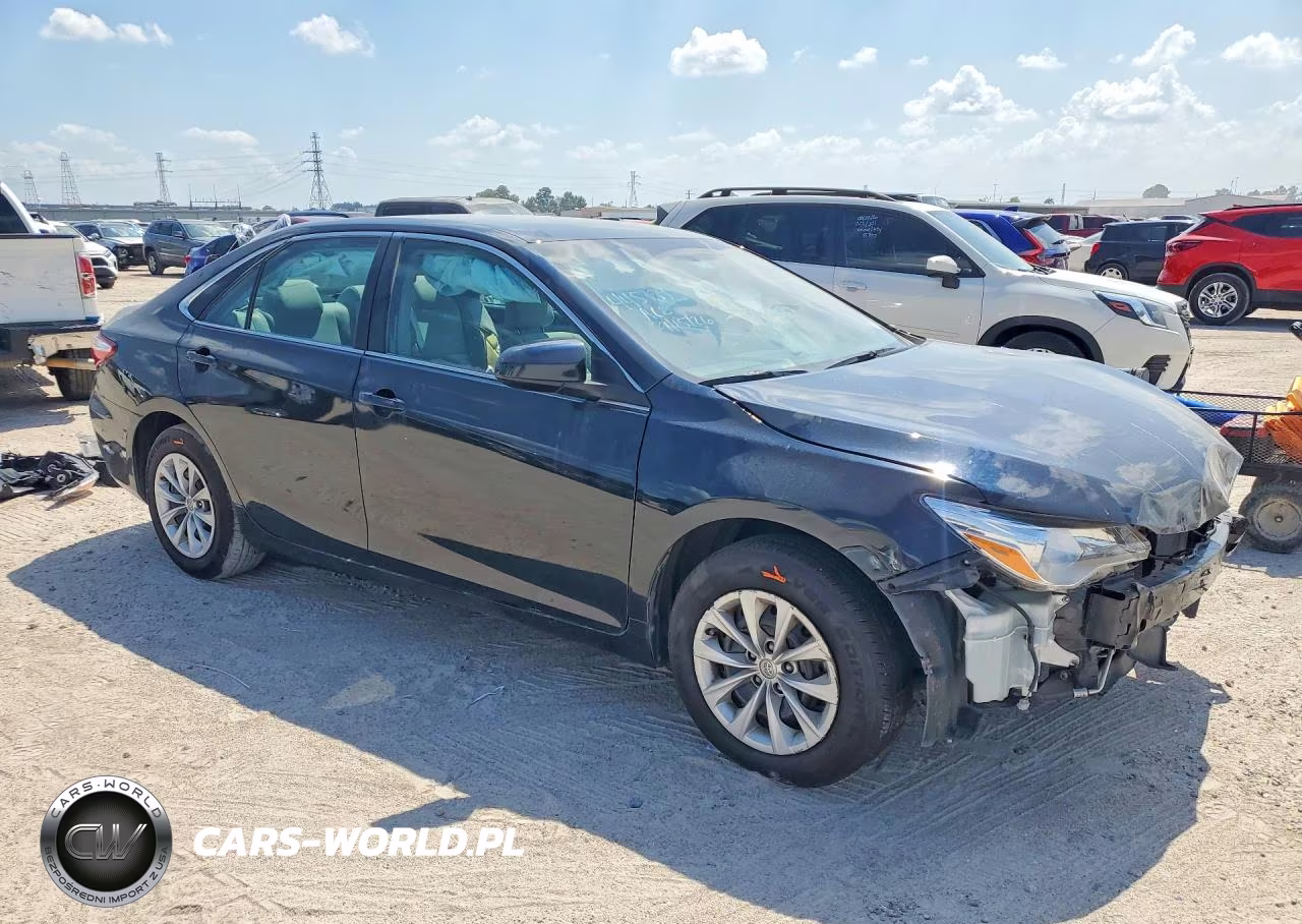 2017 Toyota Camry Le VIN:4T1BF1FK3HU738610 - 4