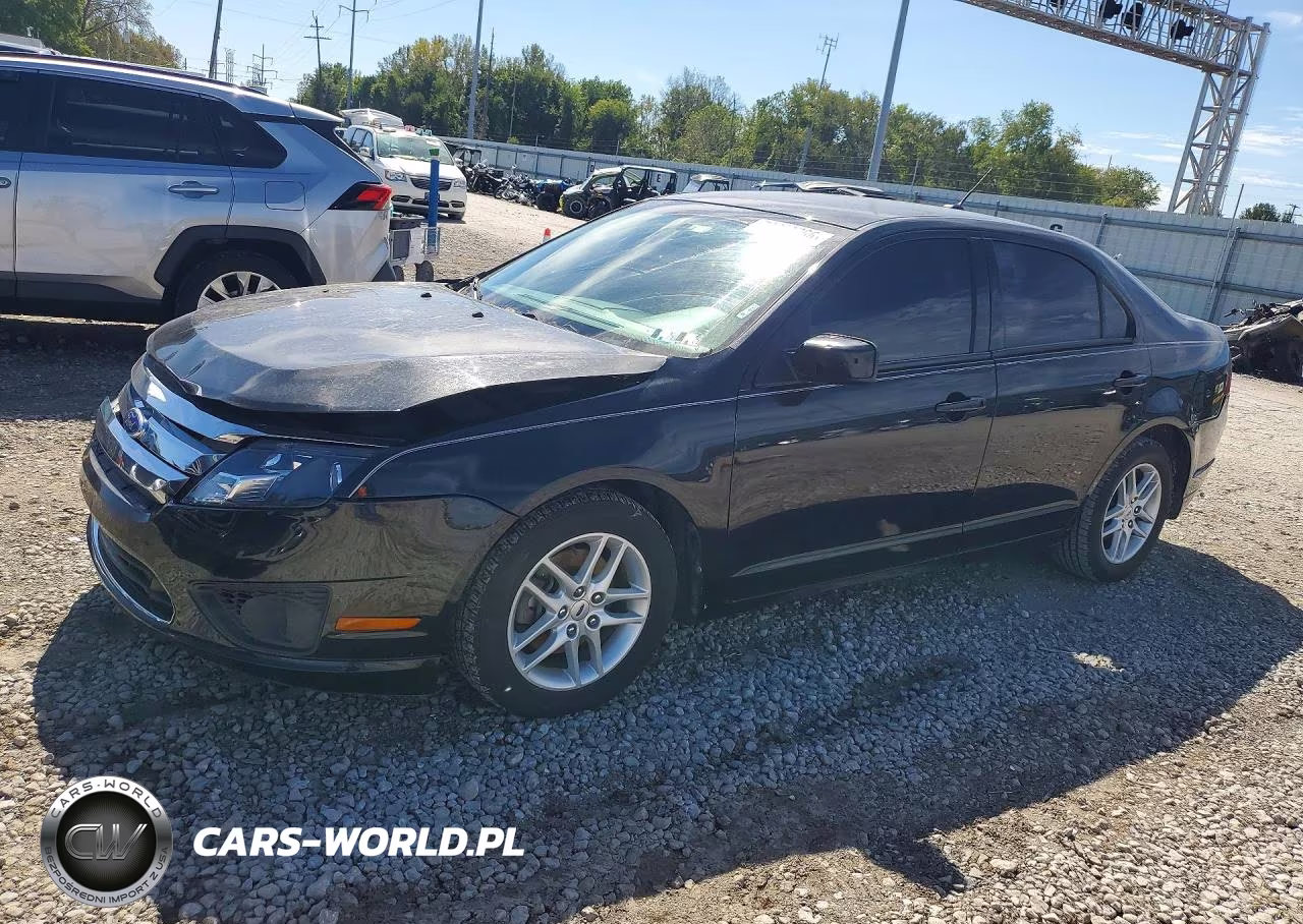 2012 Ford Fusion S VIN:3FAHP0GA7CR270947 - 1