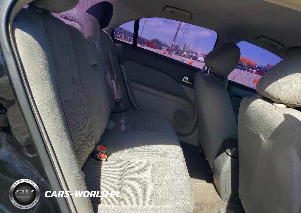 2012 Ford Fusion S VIN:3FAHP0GA7CR270947 - 10