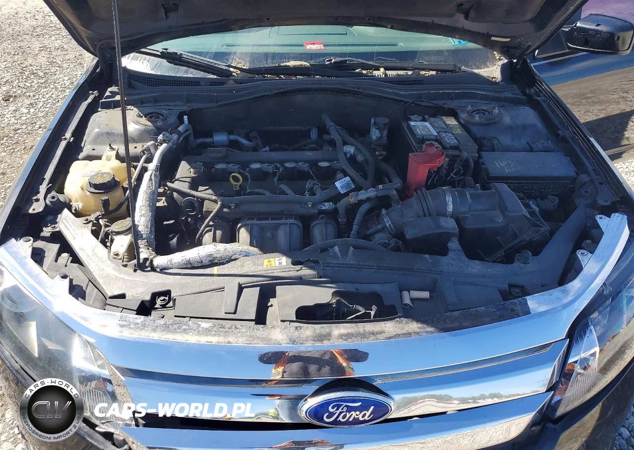 2012 Ford Fusion S VIN:3FAHP0GA7CR270947 - 11