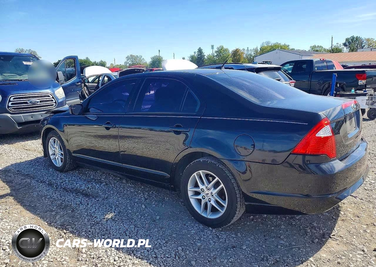 2012 Ford Fusion S VIN:3FAHP0GA7CR270947 - 2